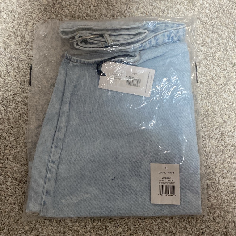 NWT WeWoreWhat Denim Cut Out Mini Skirt - Picture 7 of 12